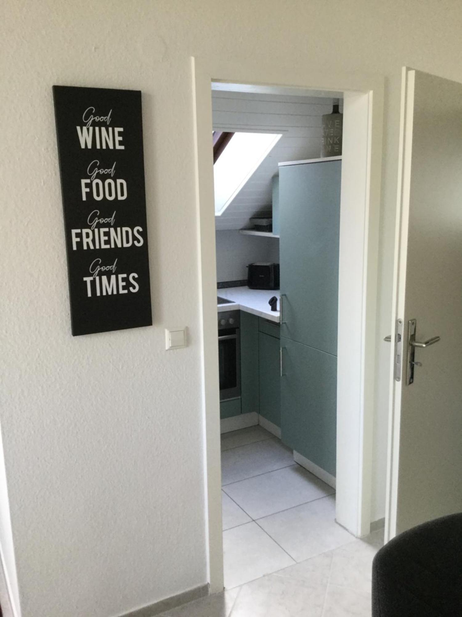Zentrale Ferienwohnung Am Buhlschen Park In Deidesheim Bagian luar foto