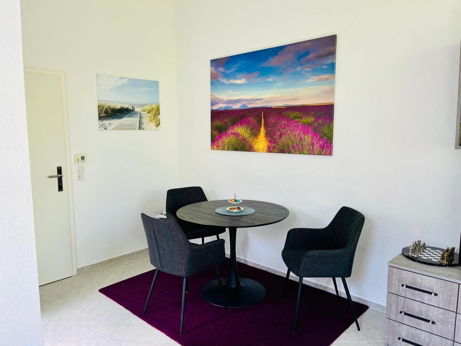 Zentrale Ferienwohnung Am Buhlschen Park In Deidesheim Bagian luar foto