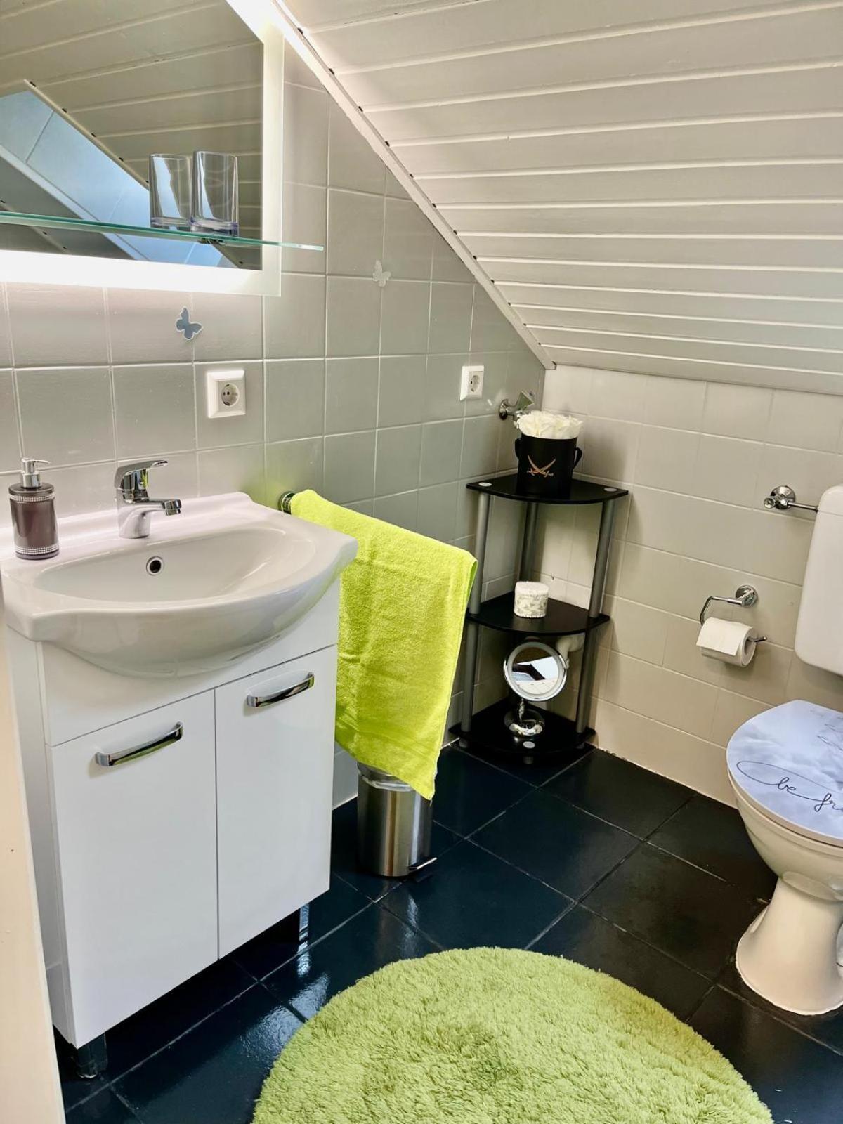 Zentrale Ferienwohnung Am Buhlschen Park In Deidesheim Bagian luar foto